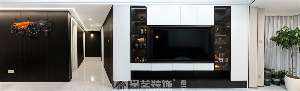 保利領(lǐng)譽(yù)府132平現(xiàn)代簡約客廳裝修實(shí)景