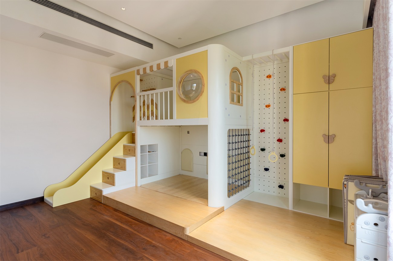 嘉和城依云灣800平現(xiàn)代輕奢臥室裝修完工實(shí)景圖