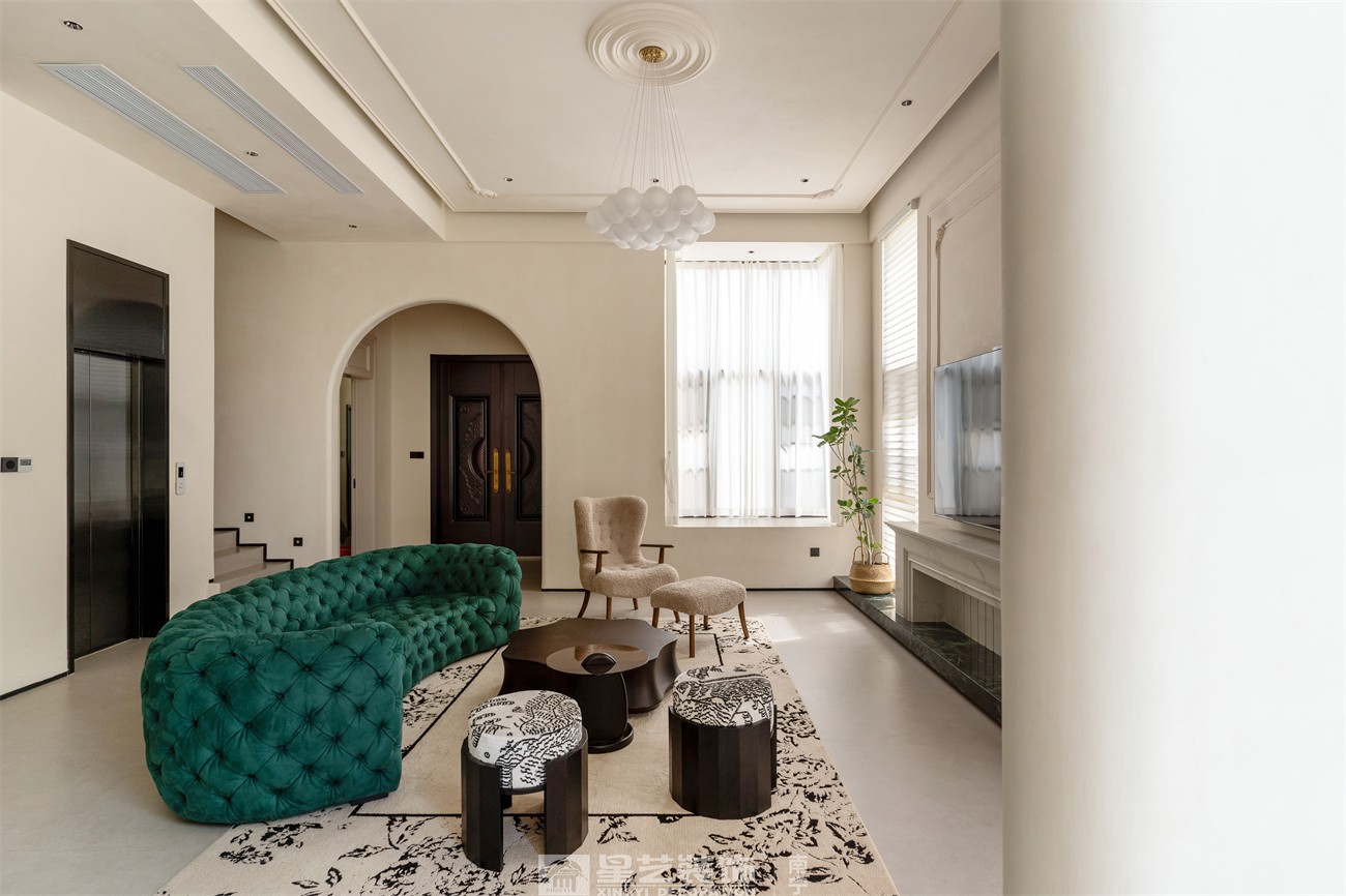 盛世江山300平中古風(fēng)客廳裝修完工實景圖