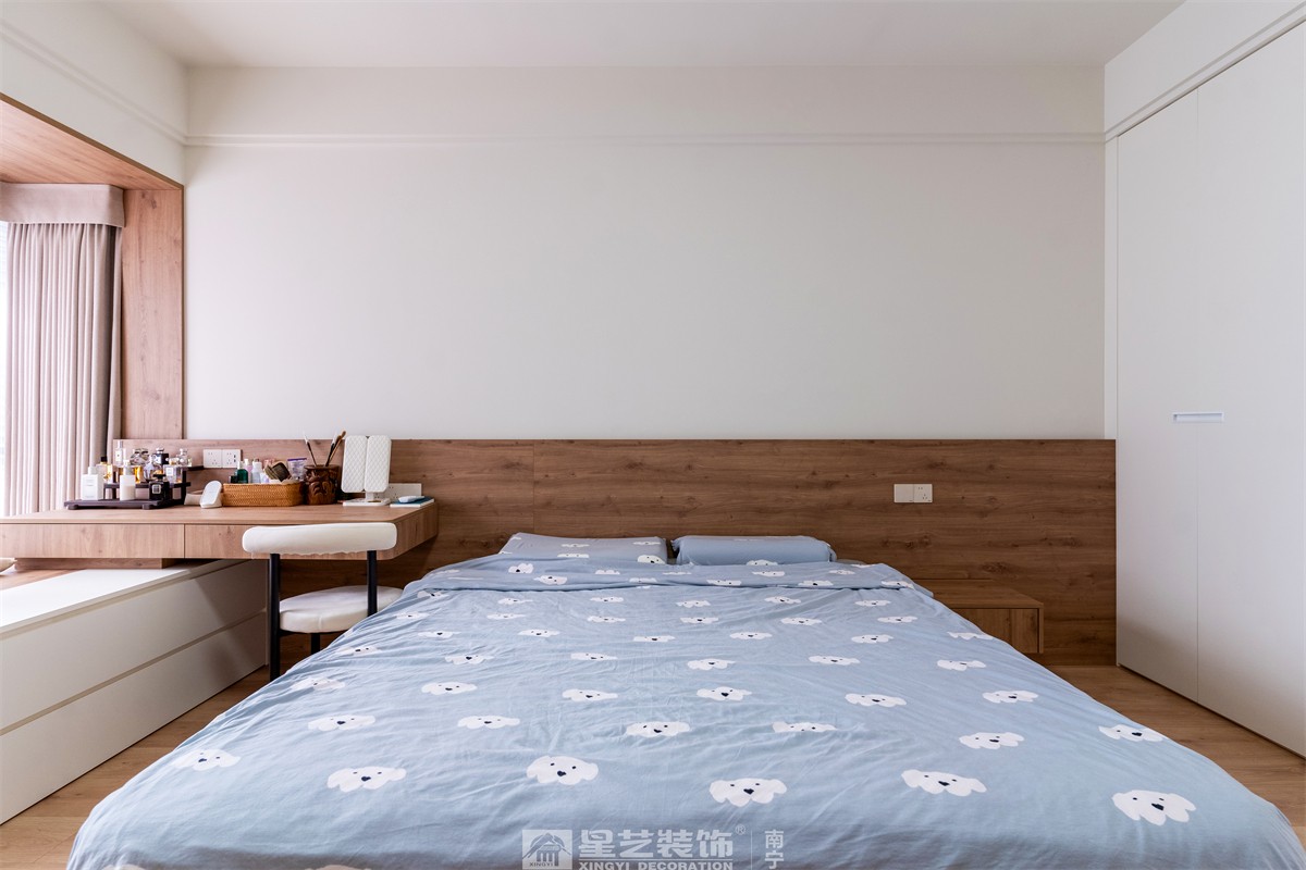 金科博翠山180平中古風(fēng)裝修臥室完工實(shí)景圖