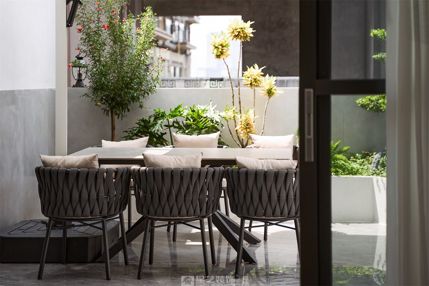 建發(fā)五象印月300平現(xiàn)代輕奢陽臺裝修效果圖