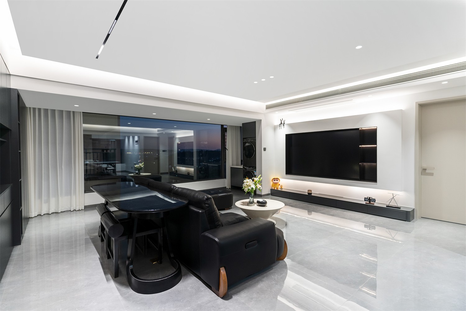 錦云湖光118平現(xiàn)代簡約客廳裝修實(shí)景圖