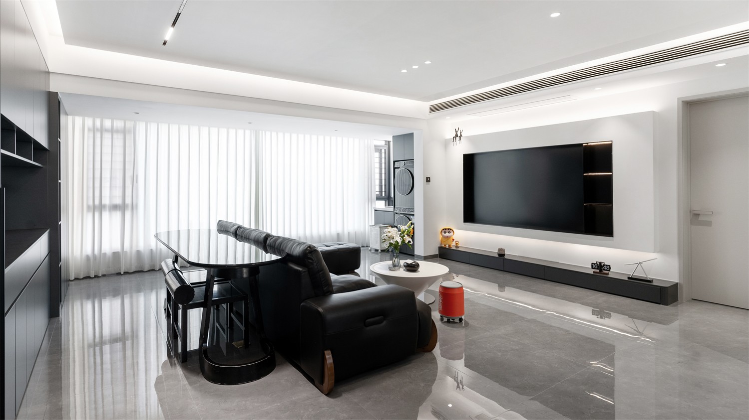 錦云湖光118平現(xiàn)代簡約客廳裝修實(shí)景圖